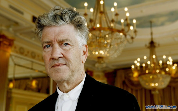 Bậc thầy phim siêu thực David Lynch. Ảnh: EFE